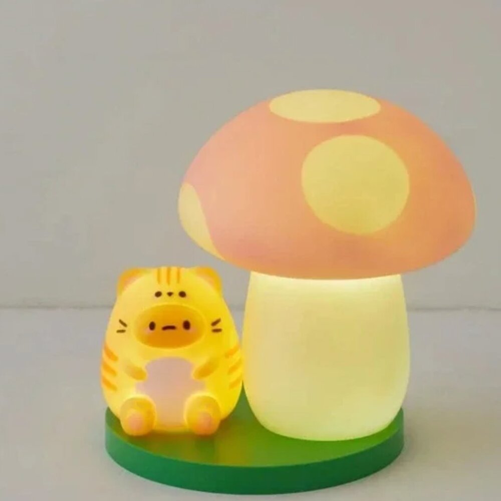 Smoko Tayto Potato Tabby Cat Lamp New